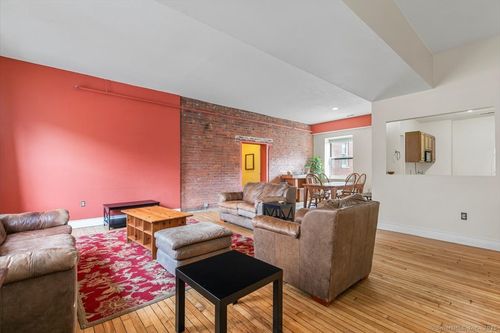 apt-310-196 Crown St, New Haven, CT, 06510-2708 | Card Image
