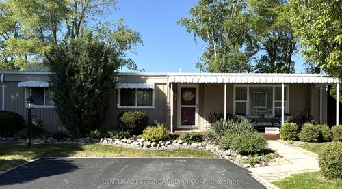 29 Maple Grove Crt, Grand Bend, ON, N0M1T0 | Card Image