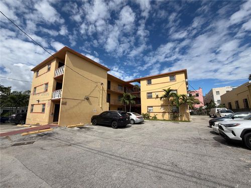 16-649 Sw 7th St, Miami, FL, 33130 | Card Image