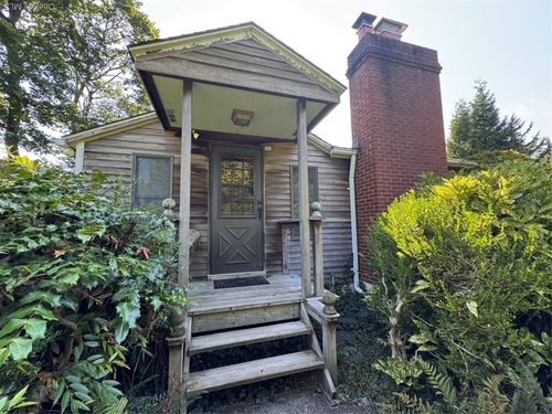 104 Cuba Hill Rd, Greenlawn, NY, 11740-2721 | Card Image