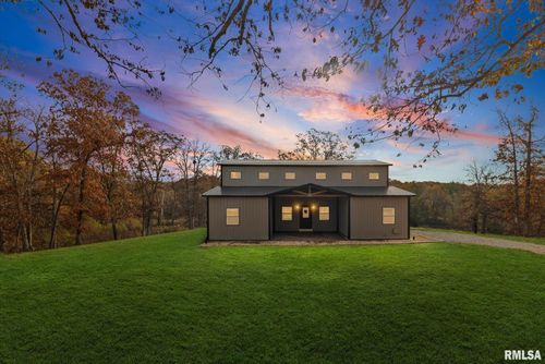 7984 Wilson Rd, Kinmundy, IL, 62854-2618 | Card Image