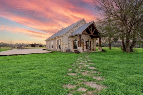 105 County Road 2239, Cleveland, TX, 77327-7008 | Card Image