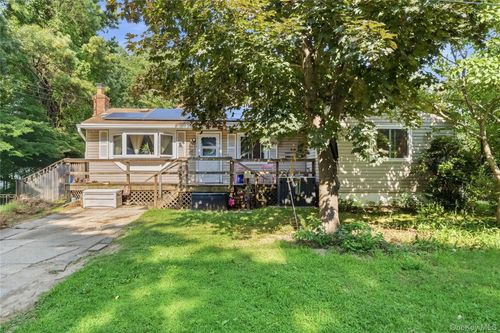 107 Andreano Ave, E Patchogue, NY, 11772-4812 | Card Image