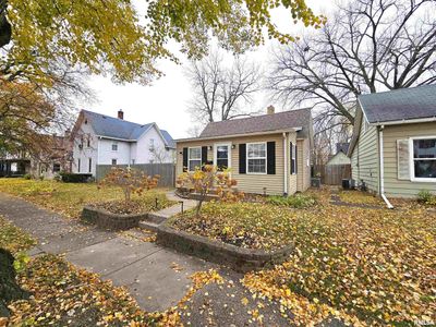 1409 13 Th Street, House other with 2 bedrooms, 1 bathrooms and null parking in Moline IL | Image 3