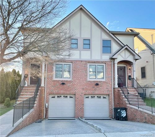 83 Park Ave, West Harrison, NY, 10604-2112 | Card Image