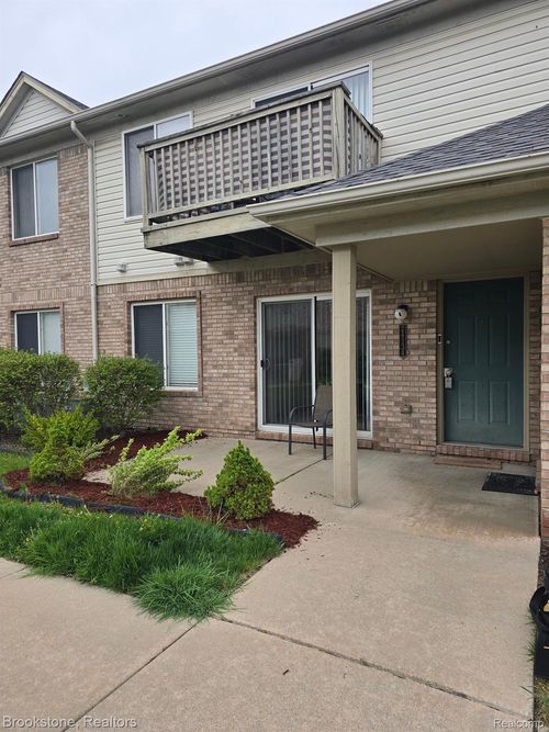 39-24134 Wedgewood Cir, Warren, MI, 48091-5873 | Card Image