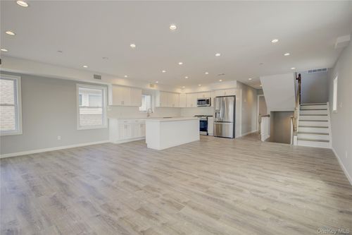 58 California St, Long Beach, NY, 11561-1607 | Card Image