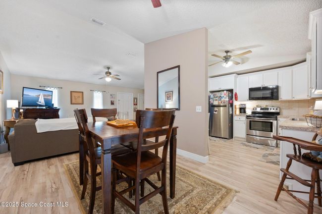 Open Living/Kitchen | Image 7
