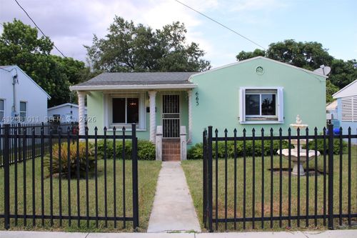 665 Nw 50th St, Miami, FL, 33127-2001 | Card Image