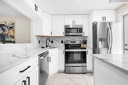105-400 Se 10th St, Deerfield Beach, FL, 33441-5581 | Card Image