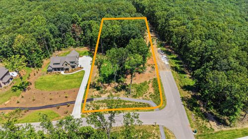 8581 Bear Paw Trail, Signal Mountain, TN, 37377 | Card Image