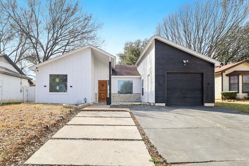 5502 Safari Trl, Arlington, TX, 76018-1840 | Card Image