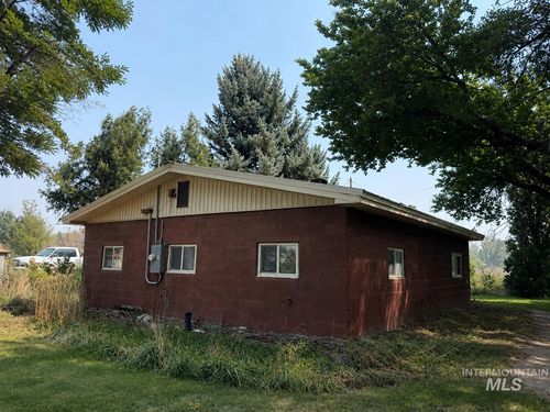 377 S Davis Rd, Hammett, ID, 83627-6383 | Card Image