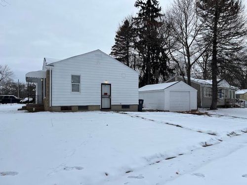 4702 Warrington Dr, Flint, MI, 48504-2081 | Card Image