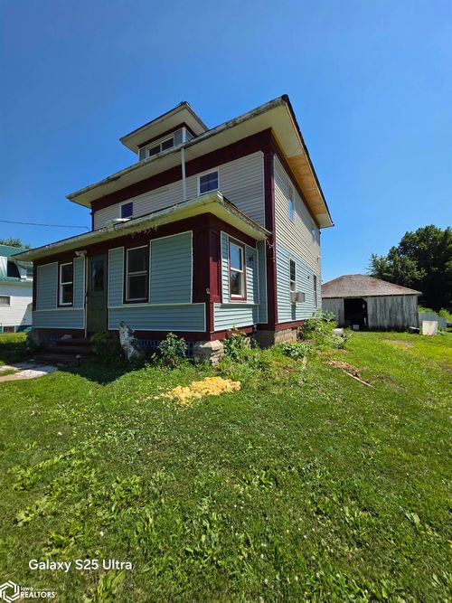 303 Irish Street, Chelsea, IA, 52215 | Card Image