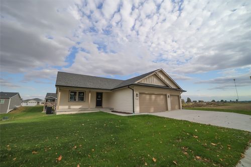 732 S Taylor St, Monroe, IA, 50170-1038 | Card Image