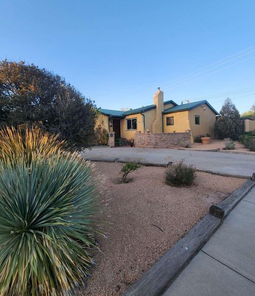 520 Tulane Dr Se, Albuquerque, NM, 87106-1519 | Card Image
