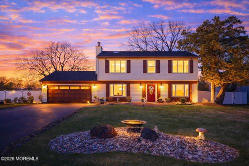 19 Plymouth Ln, Manalapan, NJ, 07726-4515 | Card Image