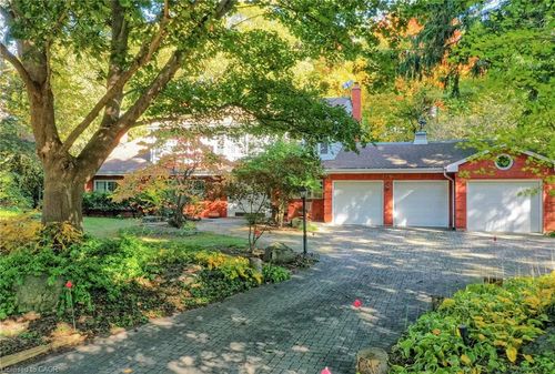 1296 Cumnock Cres, Oakville, ON, L6J2N7 | Card Image