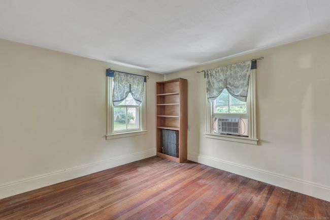 Primary Bedroom with built in | Image 32