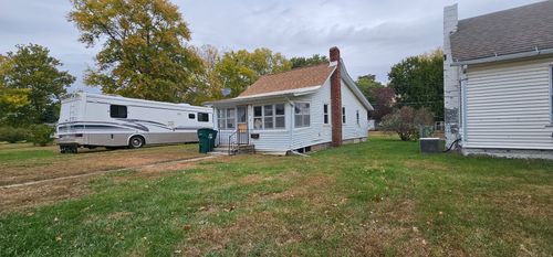 210 W 13th St, ROCK FALLS, IL, 61071-3009 | Card Image