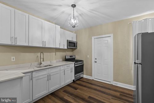 925 N Belnord Ave, BALTIMORE, MD, 21205-1301 | Card Image