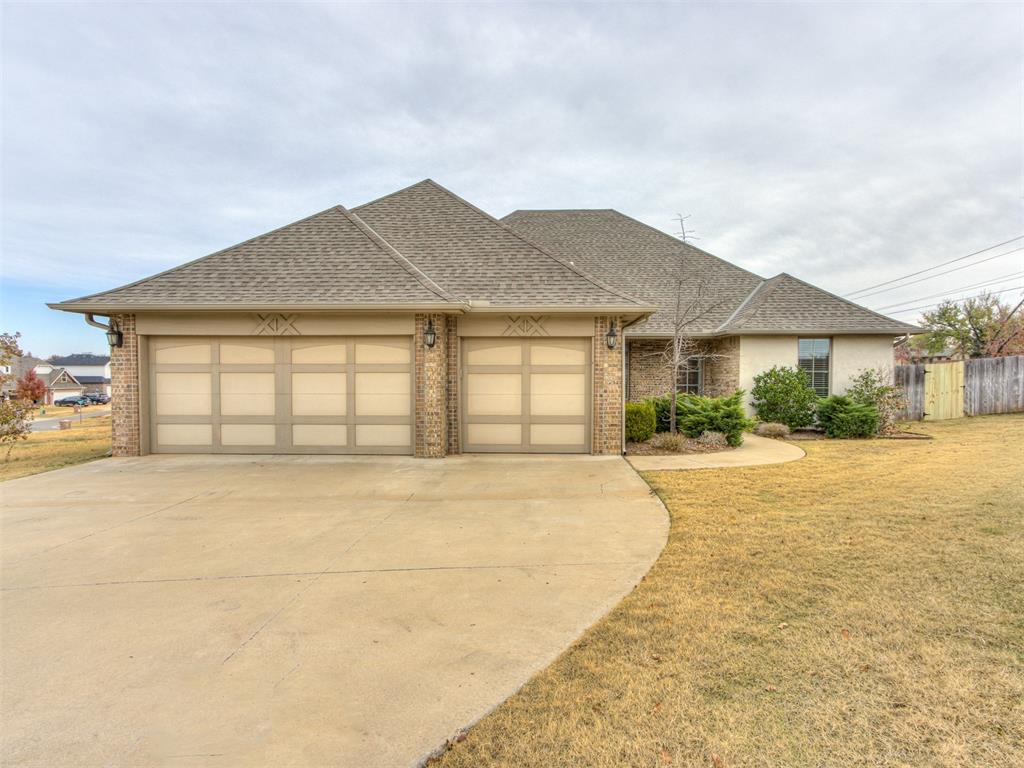 Tranquilo Ln, Edmond, OK 73034