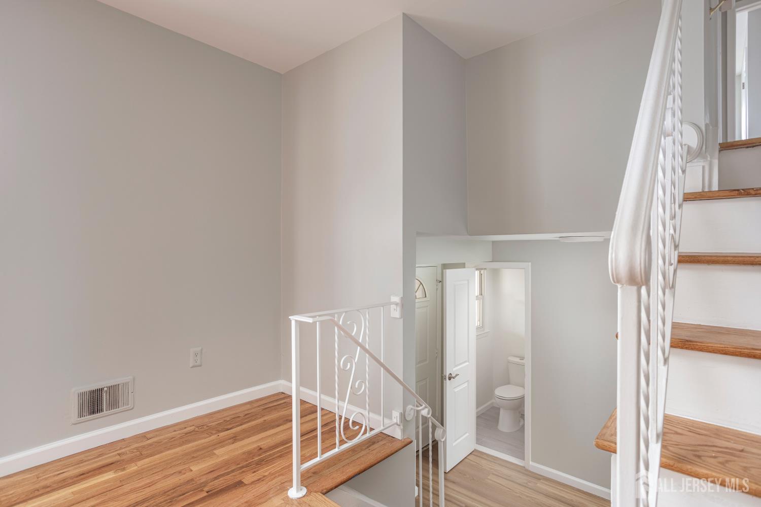 Residential Lease in Middlesex 3
