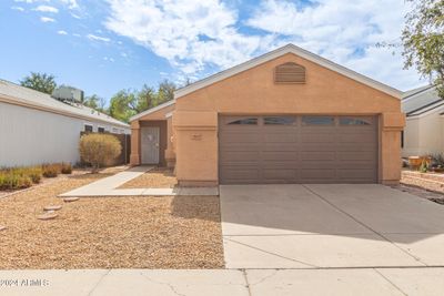 2867 W Muriel Drive, House other with 3 bedrooms, 2 bathrooms and null parking in Phoenix AZ | Image 2