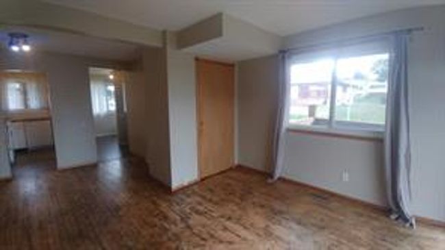 4504 47 St, Home with 2 bedrooms, 1 bathrooms and 2 parking in Innisfail AB | Image 11