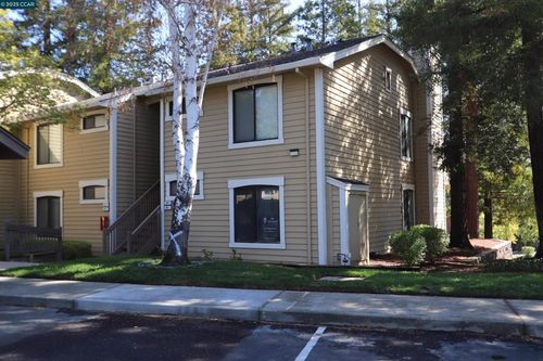 821 Center Ave, Martinez, CA, 94553-4646 | Card Image