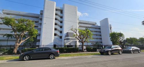 203-1650 Ne 115th St, Miami, FL, 33181 | Card Image