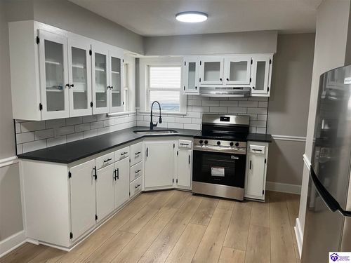 221 N Mantle Ave, Elizabethtown, KY, 42701-1747 | Card Image