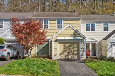 111 Commons Dr, Townhouse with 2 bedrooms, 1 bathrooms and 2 parking in Oakmont PA | Image 1