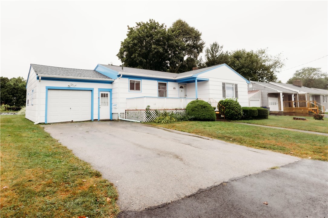 Brackett Ave, Tiverton, RI 02878
