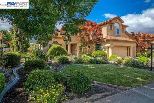 258 258 El Pueblo Place, Clayton, CA, 94517-9998 | Card Image