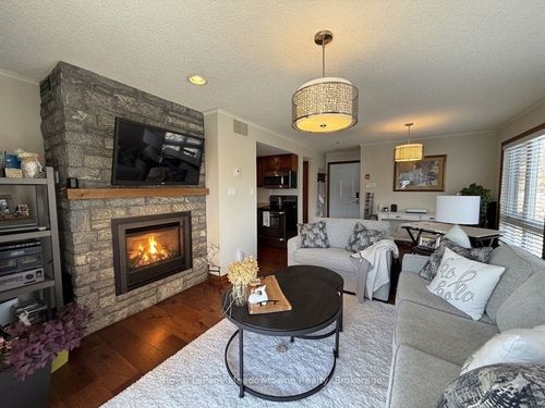 301-34 Deerhurst Green, Huntsville, ON, P1H1A9 | Card Image