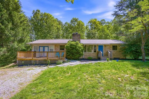115 Field Sparrow Ln, Hendersonville, NC, 28792-5619 | Card Image