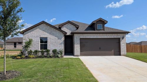 933 Traction Trl, Cleburne, TX, 76031-4814 | Card Image