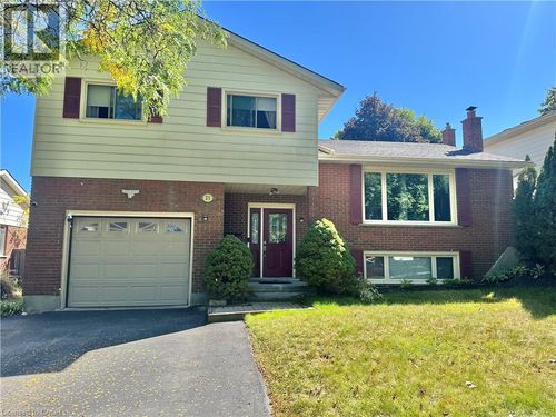 21 Carriage Rd, Simcoe, ON, N3Y4Y3 | Card Image