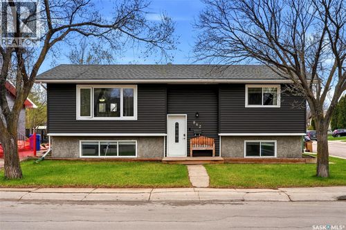 862 Worobetz Cres N, Regina, SK, S4X2C3 | Card Image