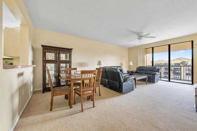 APT-404 - 100 Uno Lago Dr, Condo with 2 bedrooms, 2 bathrooms and null parking in Juno Beach FL | Image 7
