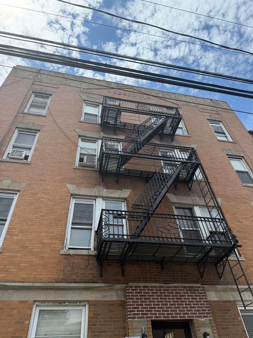 apt-9-211 64th St, West New York, NJ, 07093-3034 | Card Image