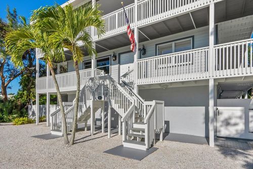 651 Avenida Del Norte, SARASOTA, FL, 34242-1503 | Card Image