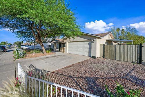 5833 W John Cabot Rd, Glendale, AZ, 85308-1227 | Card Image