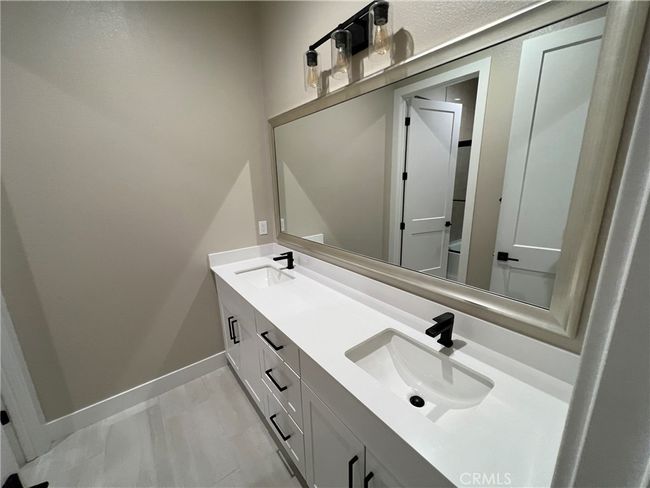 22046 Fig Tree Ln, House other with 6 bedrooms, 5 bathrooms and 3 parking in Chatsworth CA | Image 13