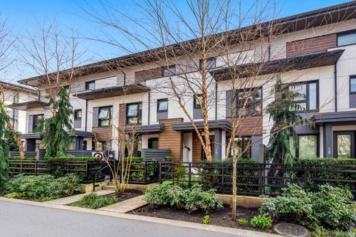 19-528 E 2nd St, North Vancouver, BC, V7L0G8 | Card Image