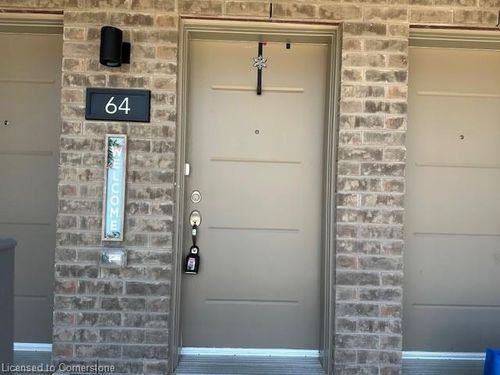 64-205 W Oak Trail, Kitchener, ON, N2R0R9 | Card Image