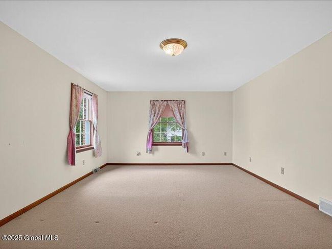 3077 New Williamsburg Dr, House other with 4 bedrooms, 4 bathrooms and 6 parking in Schenectady NY | Image 31