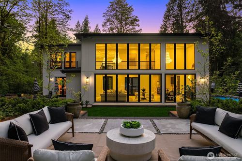 12284 196th Ave Ne, Redmond, WA, 98053-7401 | Card Image